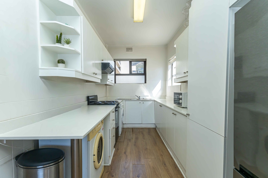 1 Bedroom Property for Sale in Sea Point Western Cape